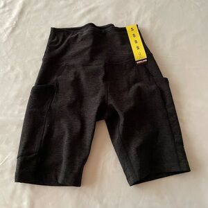 NWT KIRKLAND SIGNATURE DK GRAY MOISTURE WICKING BRUSHED BIKE SHORT, Sz S